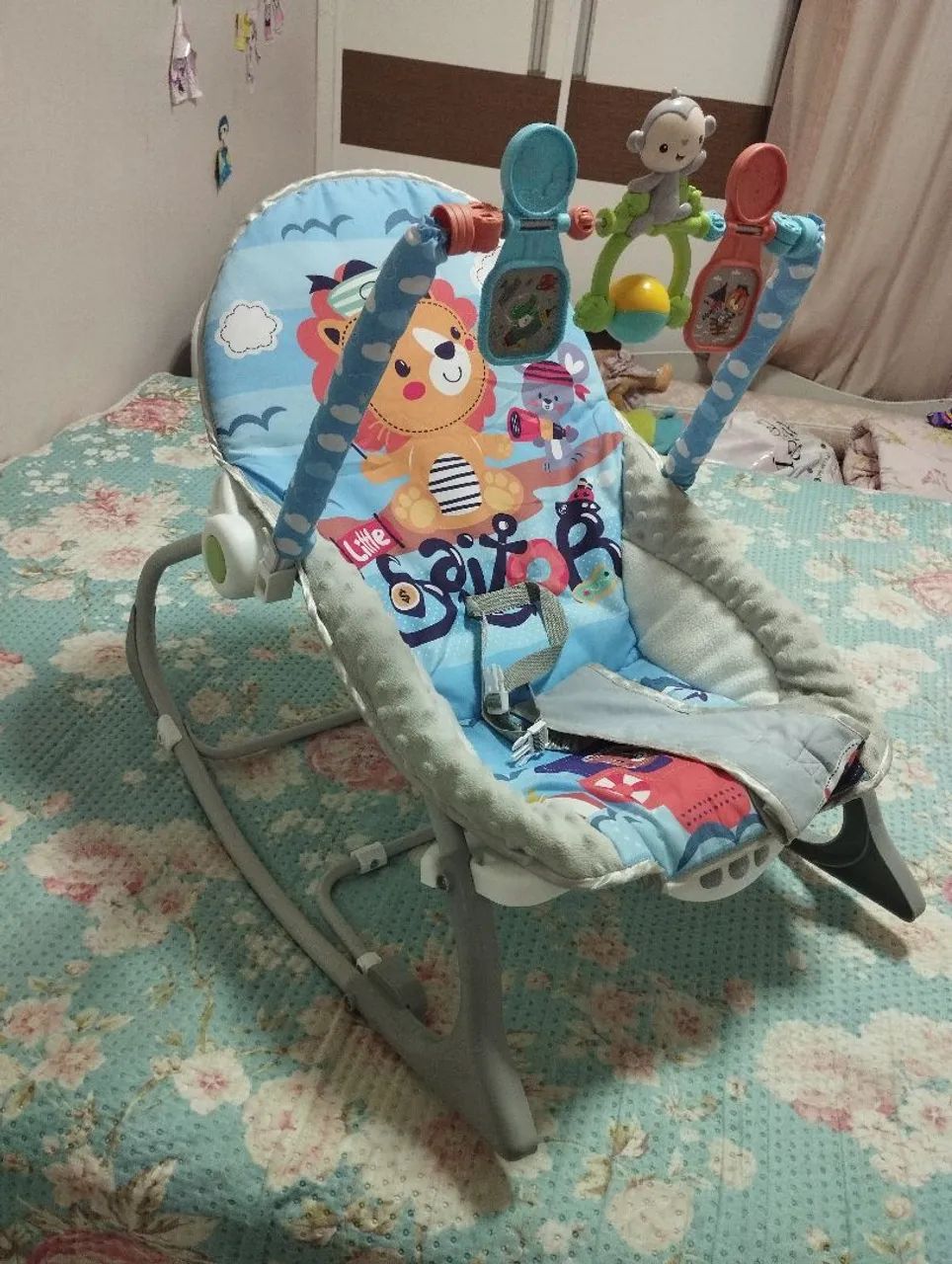 Cadeirinha de descanso e balanço bebê 