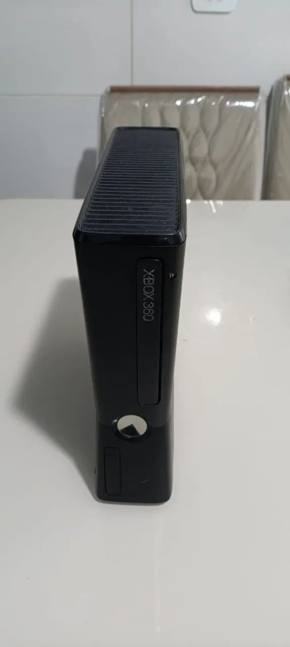 Xbox 360 slim desbloqueado rgh aurora com 70 jogos no HD externo