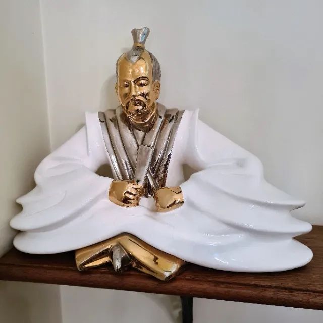 Antiguidade - Estatuetas em porcelana - Foto 2