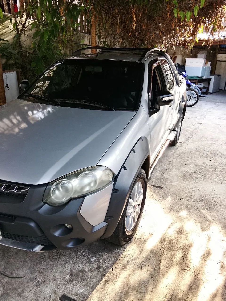 Fiat Strada Adventure1.8/ 1.8 Locker Flex CD 2013 - Foto 4