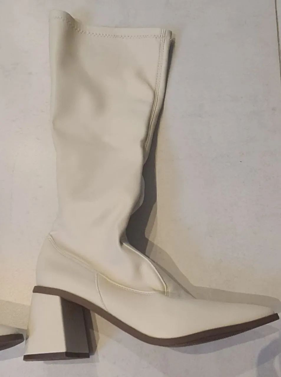 Bota cano longo couro off white