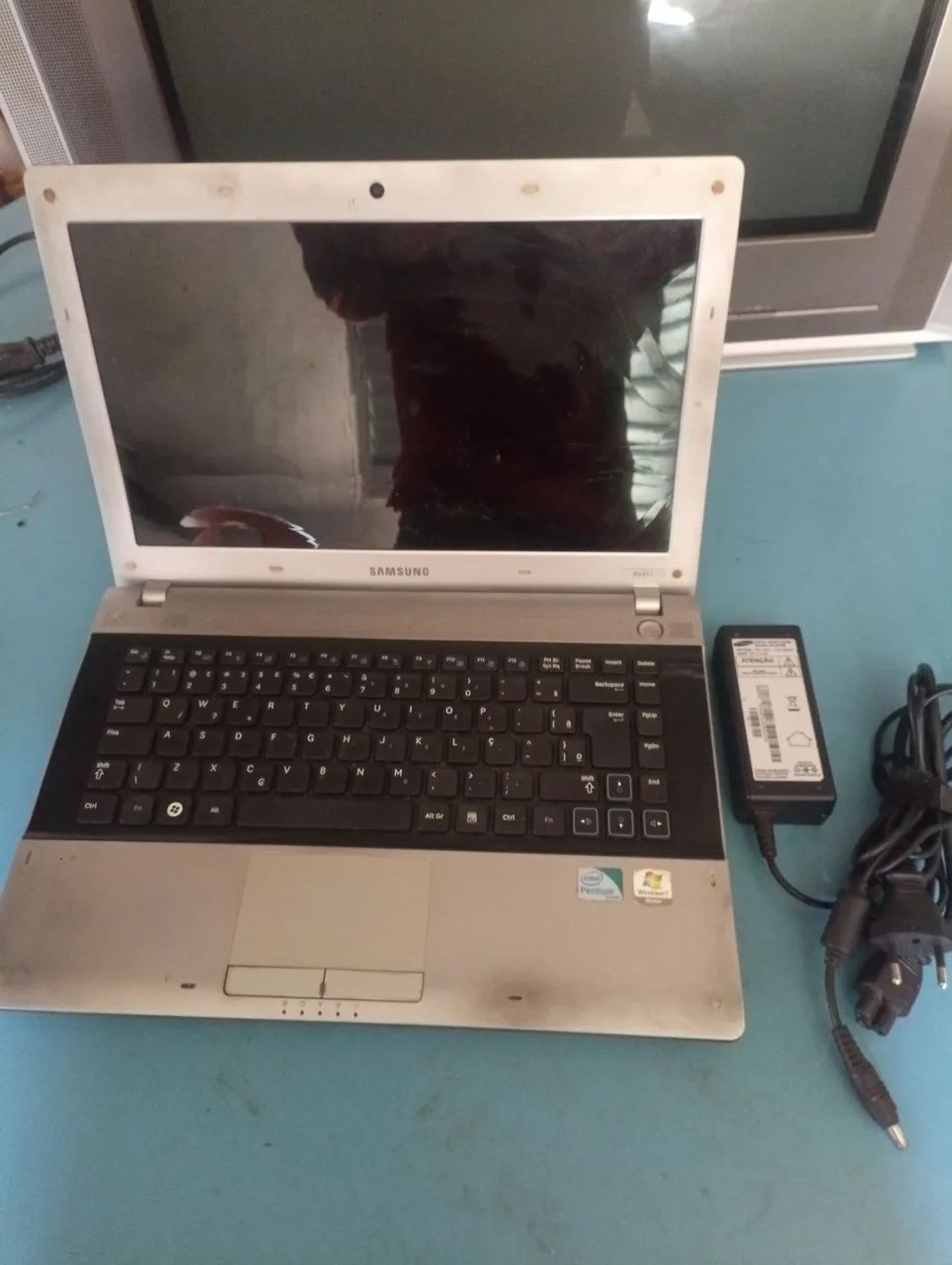 Notebook Samsung tela quebrada e não aparece imagem 