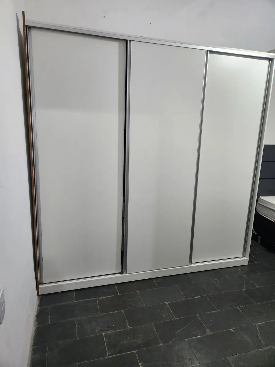Guarda roupa todo em mdf 