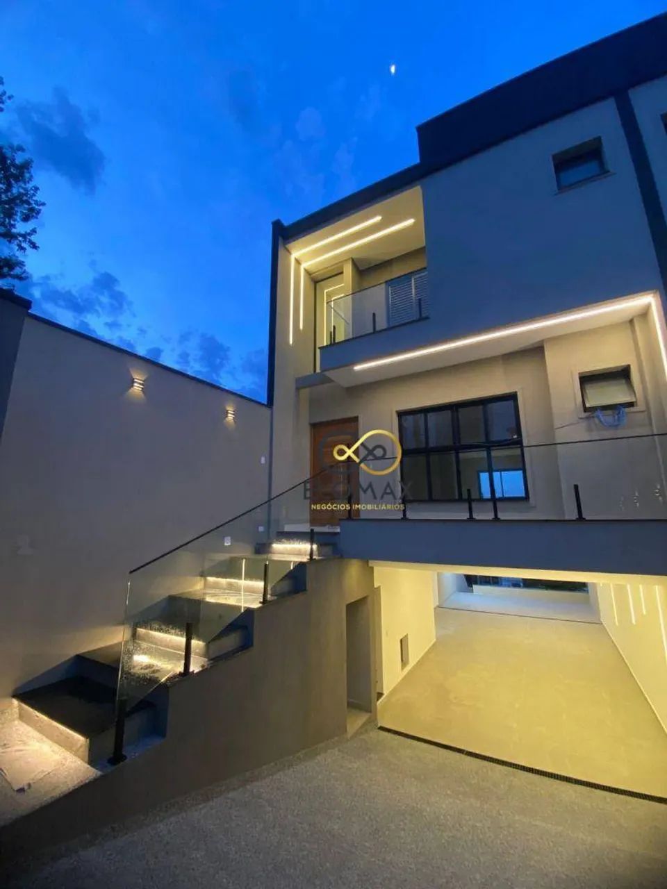 Casa Vila Augusta com 3 suítes e 8 vagas de garagem - Espaço Gourmet