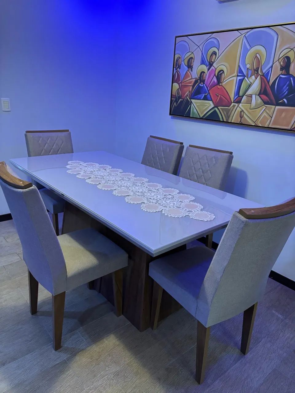 Mesa tampo de vidro com 6 cadeiras Rufato