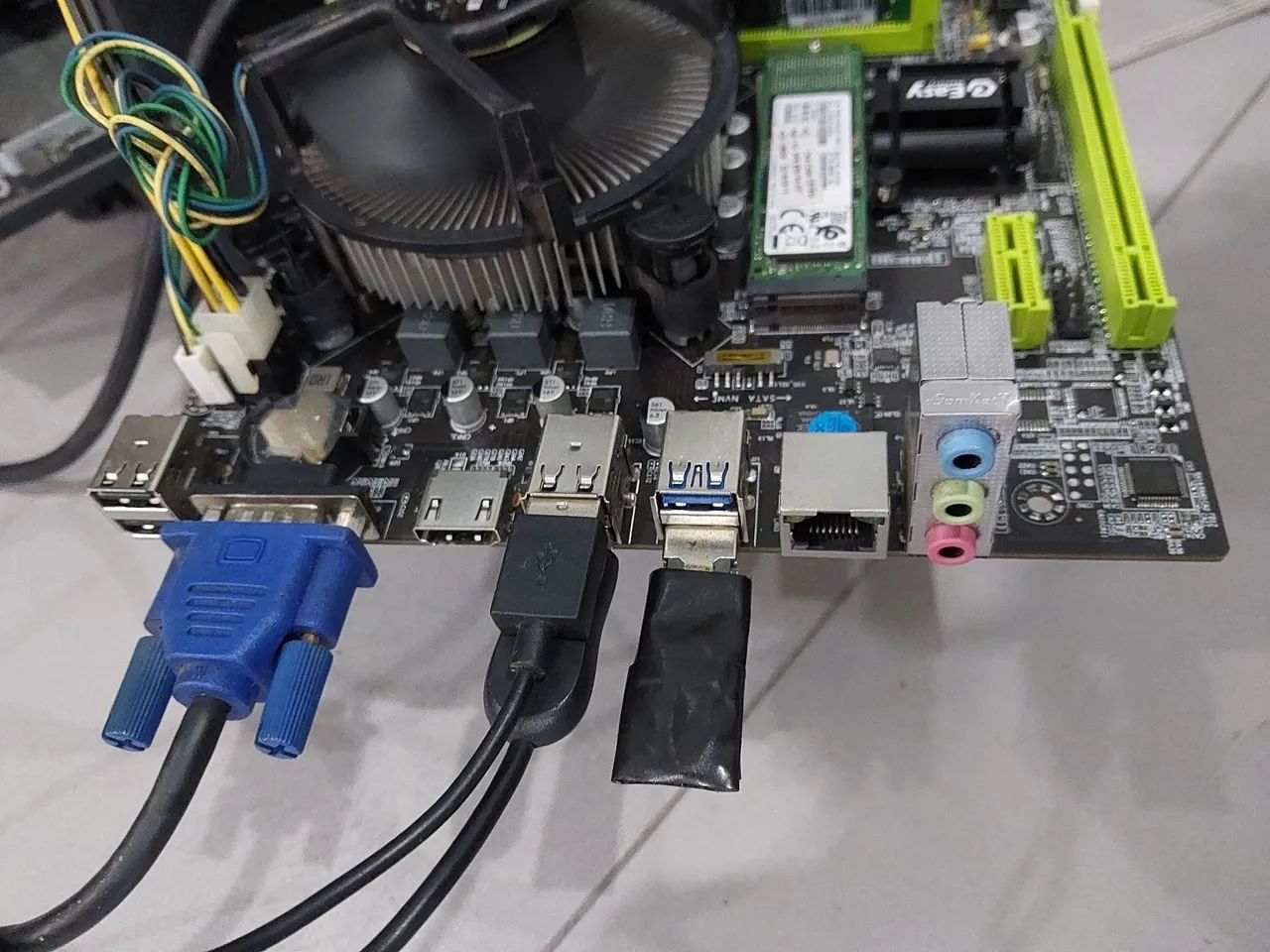 Placa 1155 core i3 4 de ram  - Foto 2