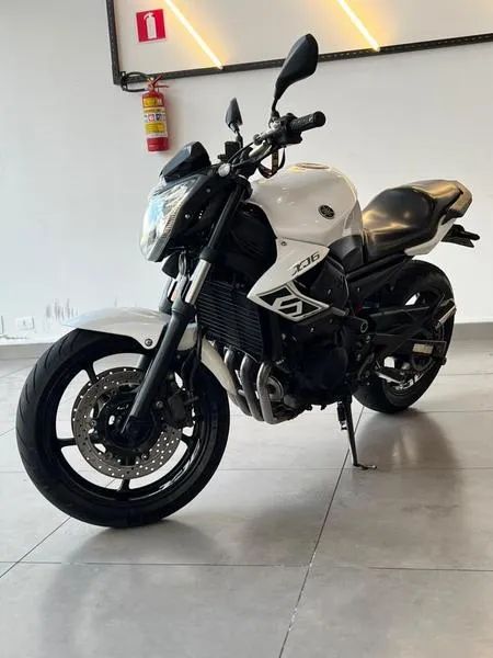 YAMAHA XJ6 N 2012 - Foto 5