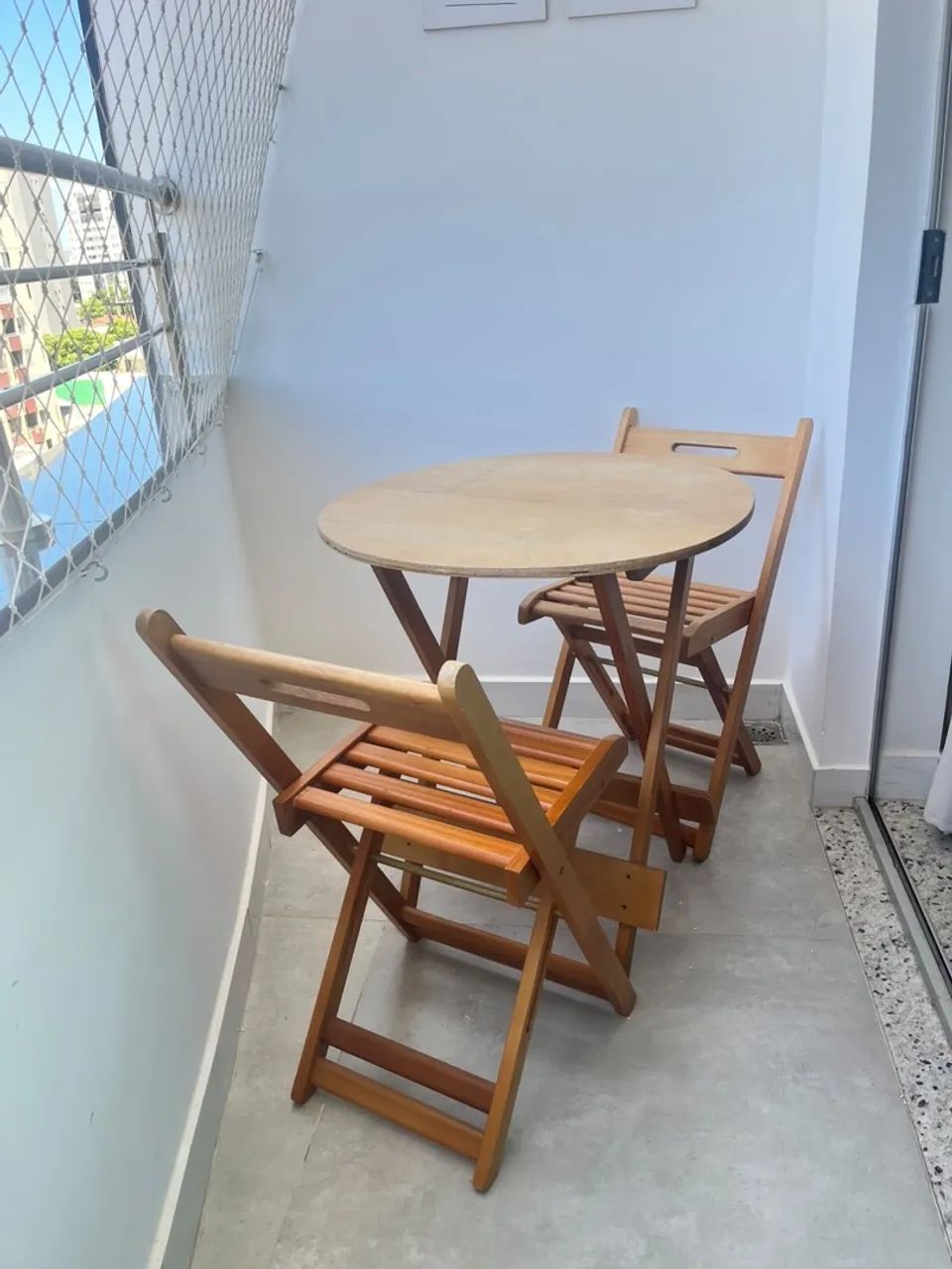 Conjunto mesa e 6 cadeiras dobráveis  - Foto 2