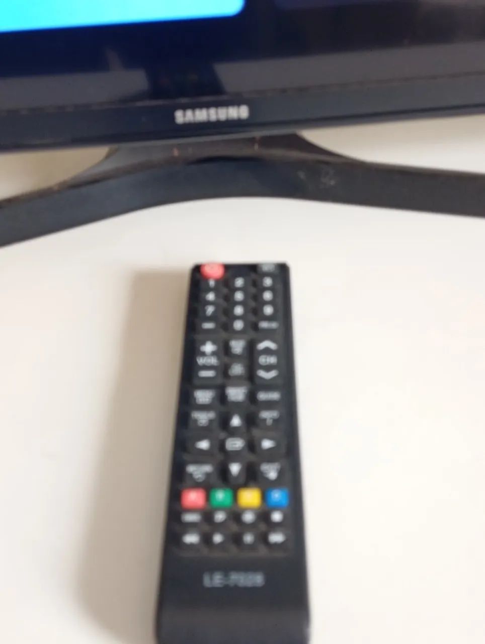TV Samsung 43´ com detalhe (linha horizontal )  - Foto 5