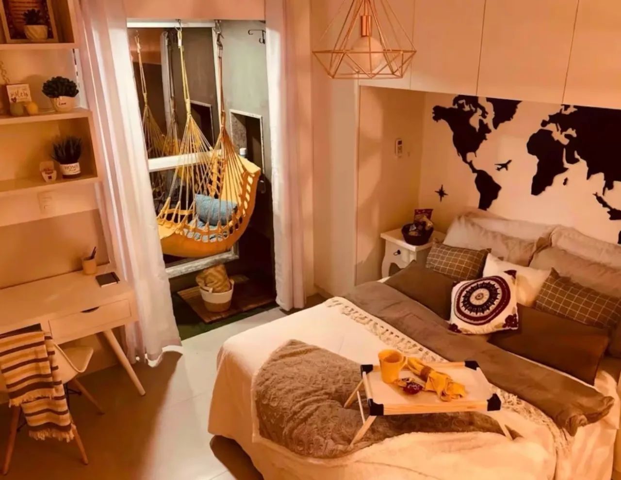Studio no bairro Merces/ Champagnat 
