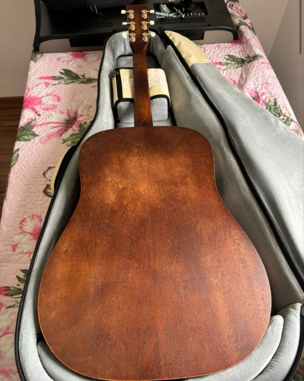 Vendo Violão Sigma Eletroacústico  4.100,00 - Foto 3
