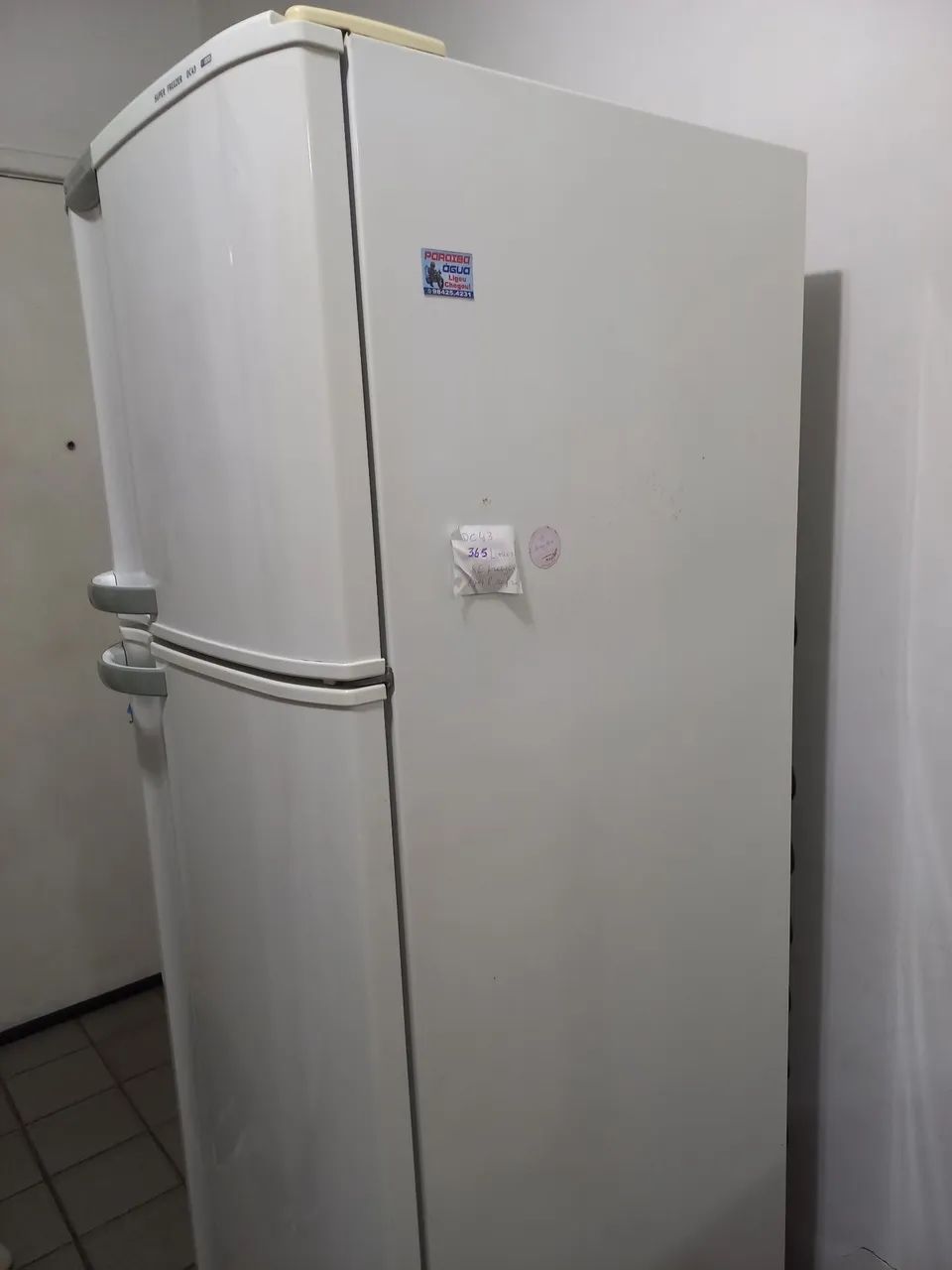 VENDE-SE GELADEIRA ELETROLUX COM DEFEITO.  - Foto 5