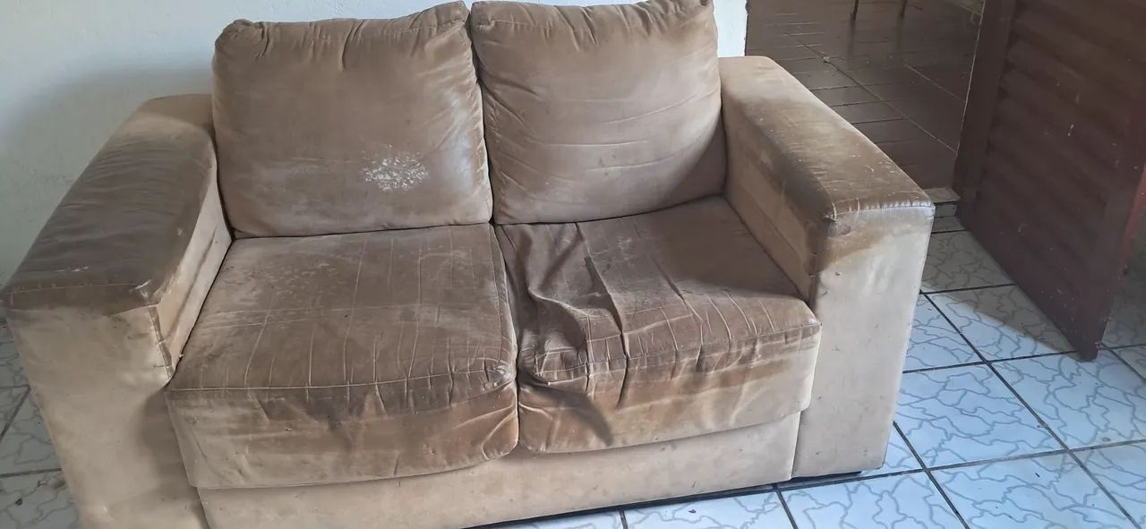 SOFÁ DOIS LUGARES 