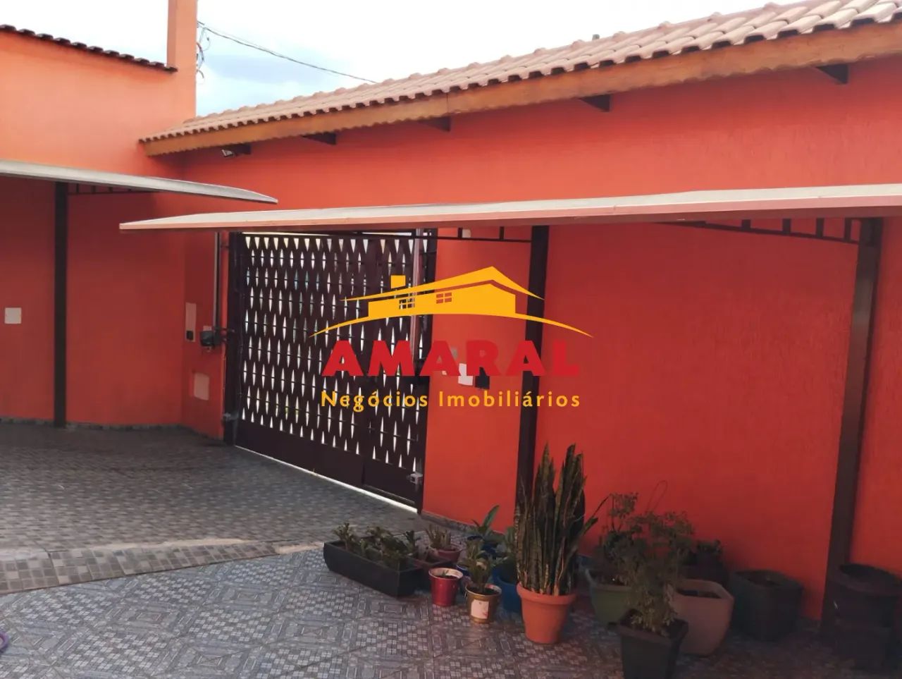 Casa Térrea a venda com 4 Quartos - Ferraz de Vasconcelos S/P