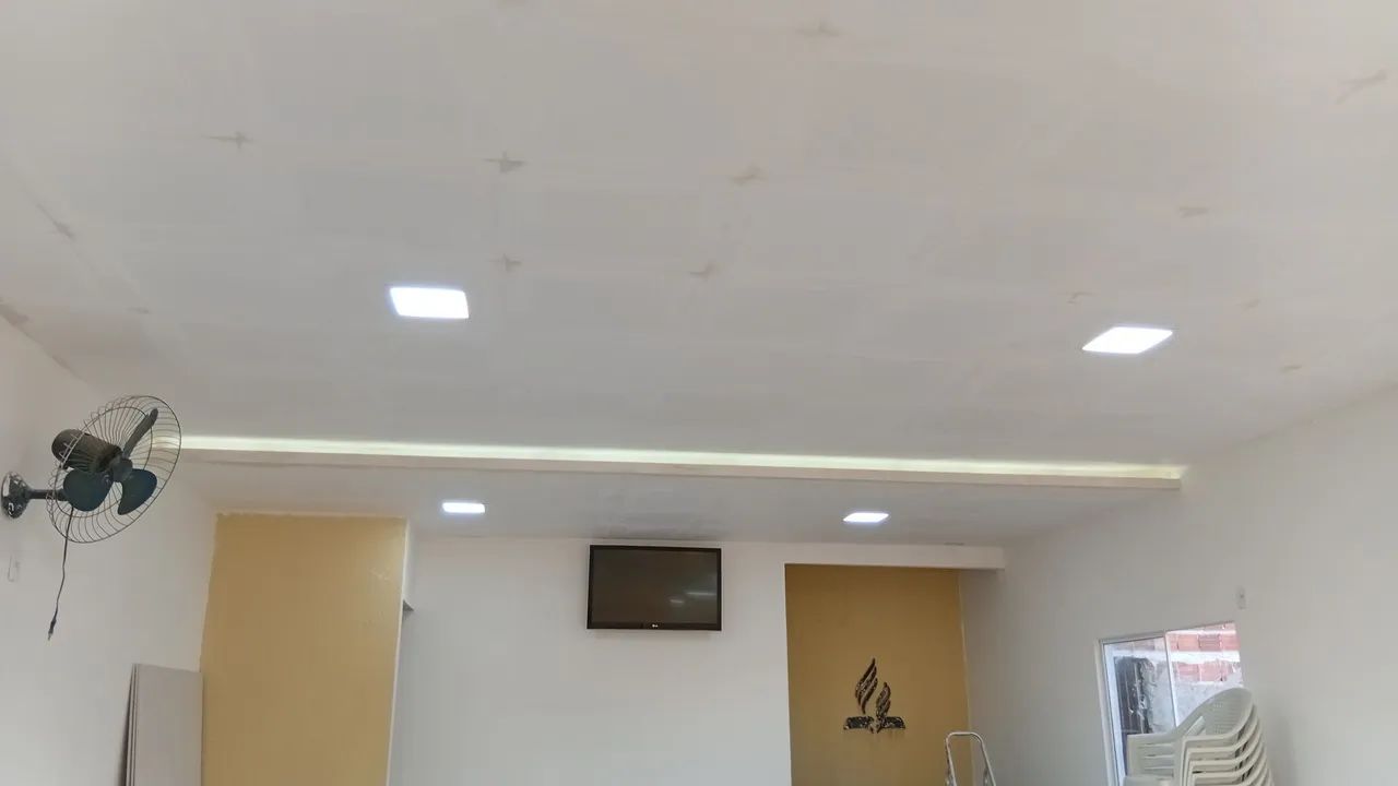 Serviços de gesso, Forros e divisórias 