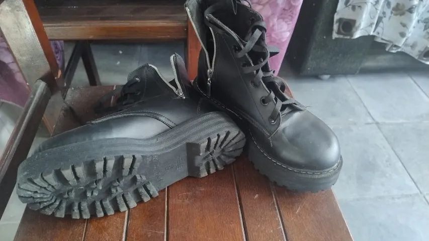 Bota Estilo Coturno Feminino - Foto 2