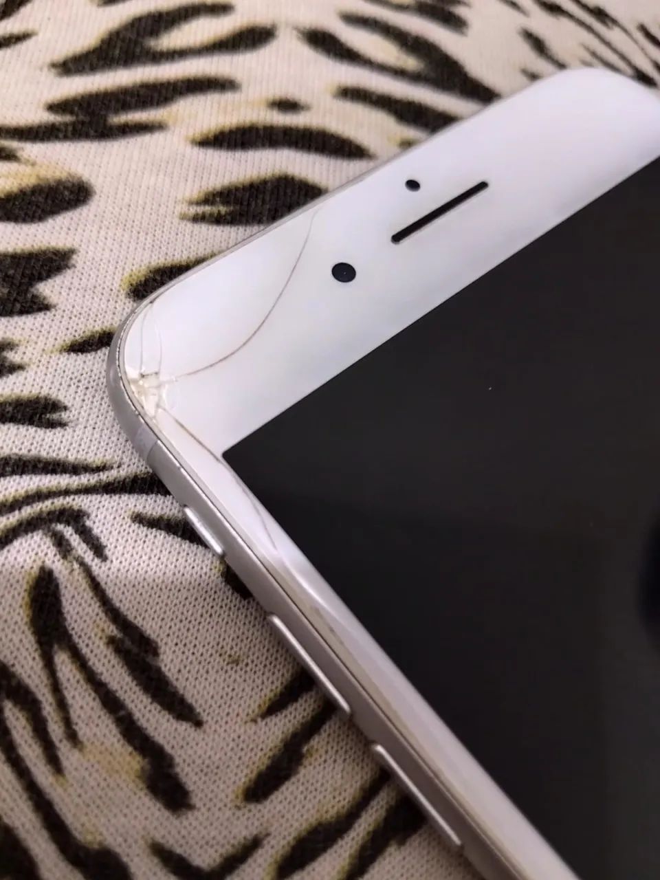 IPhone 8 Plus R$450,00 COM DETALHES - Foto 3