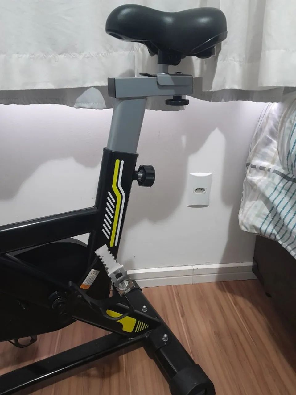 Bicicleta Ergométrica Spinning WCT - Foto 4
