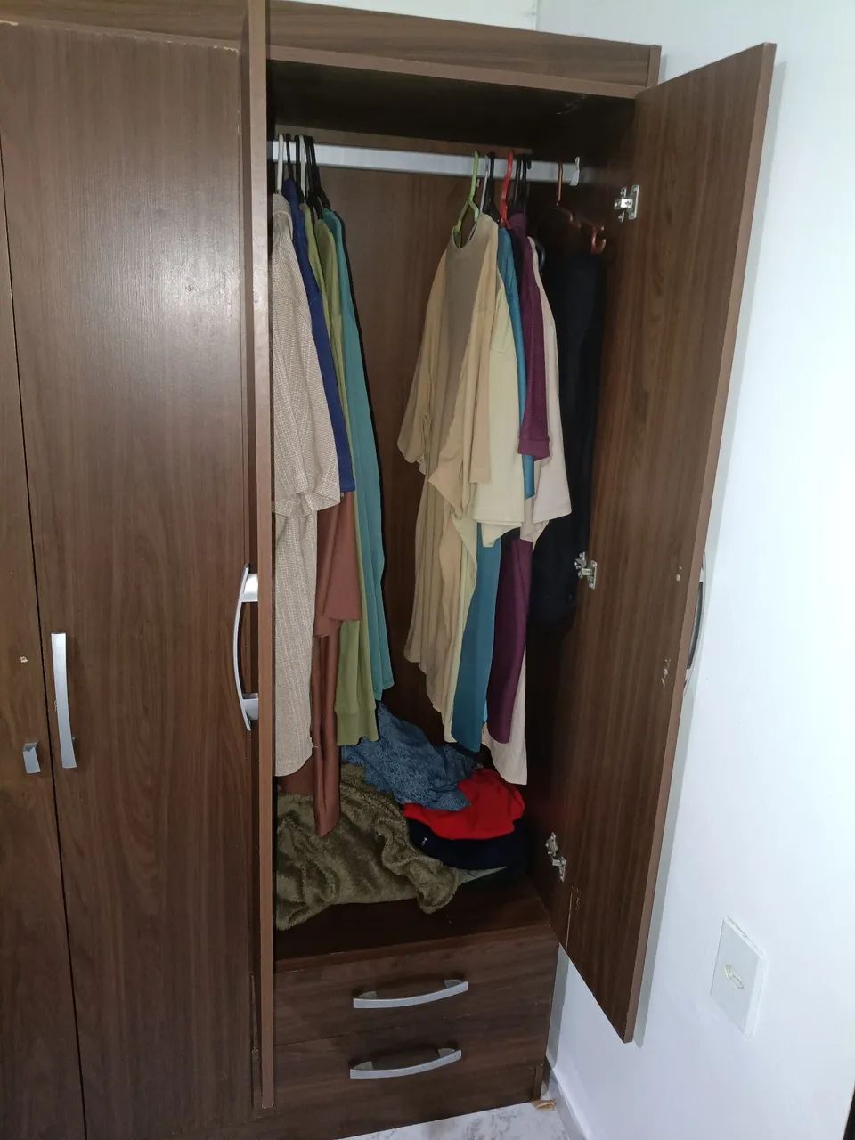 GUARDA ROUPA SOLTEIRO  - Foto 2