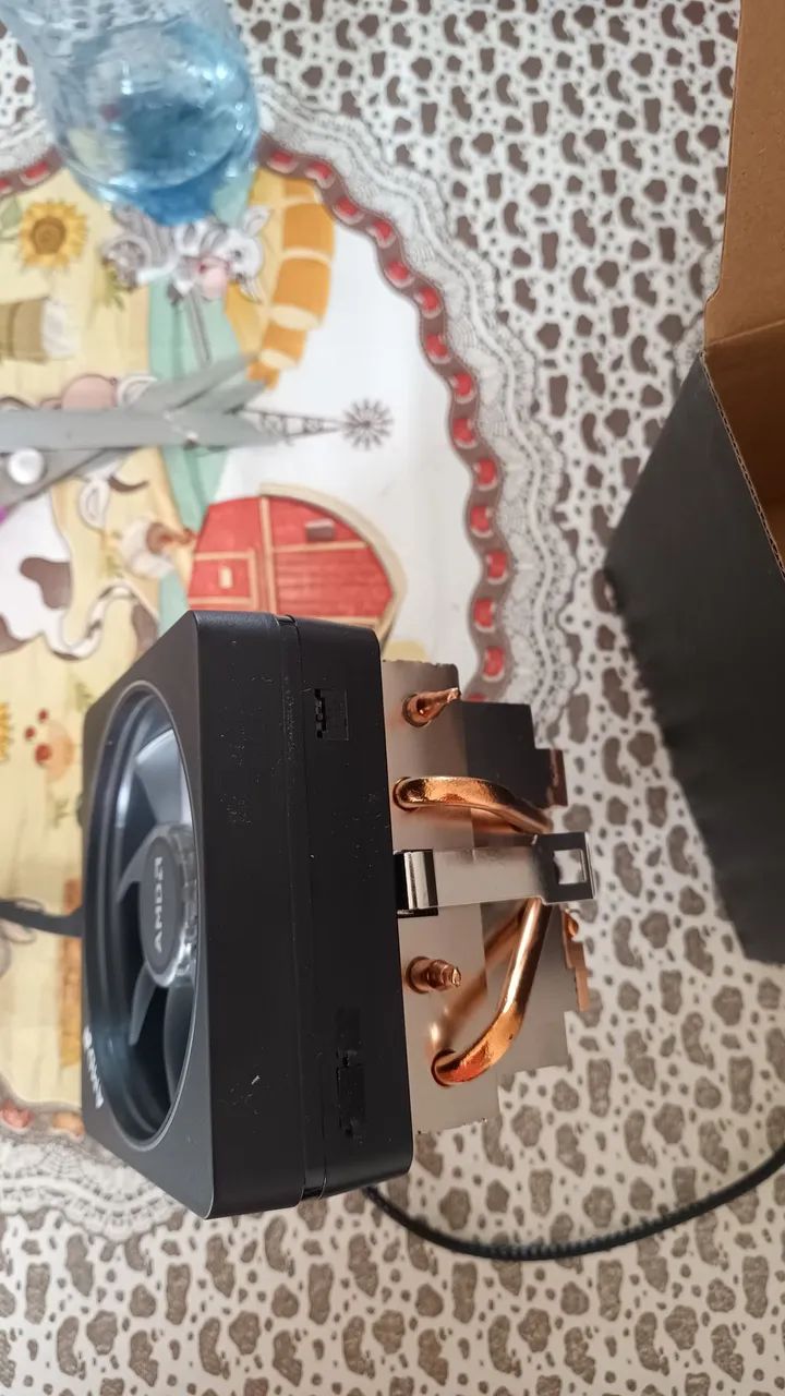 CPU Cooler AMD Wraith Prism. - Foto 4