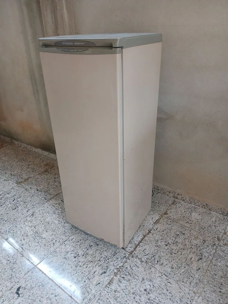Geladeira Electrolux RE31  - Foto 3