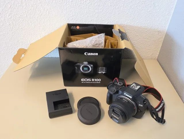 Canon R100