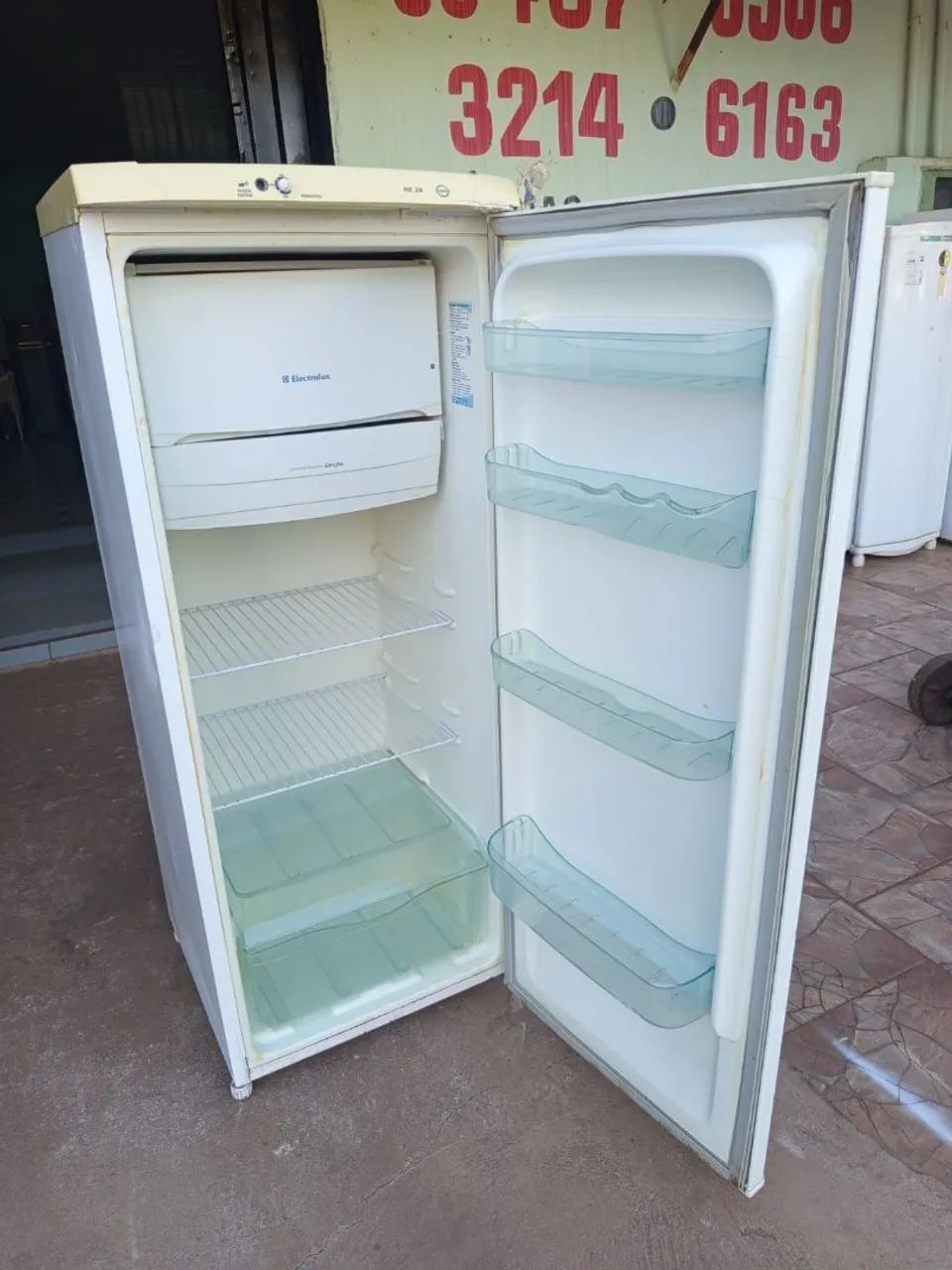 Geladeira Electrolux 300 litros  - Foto 5
