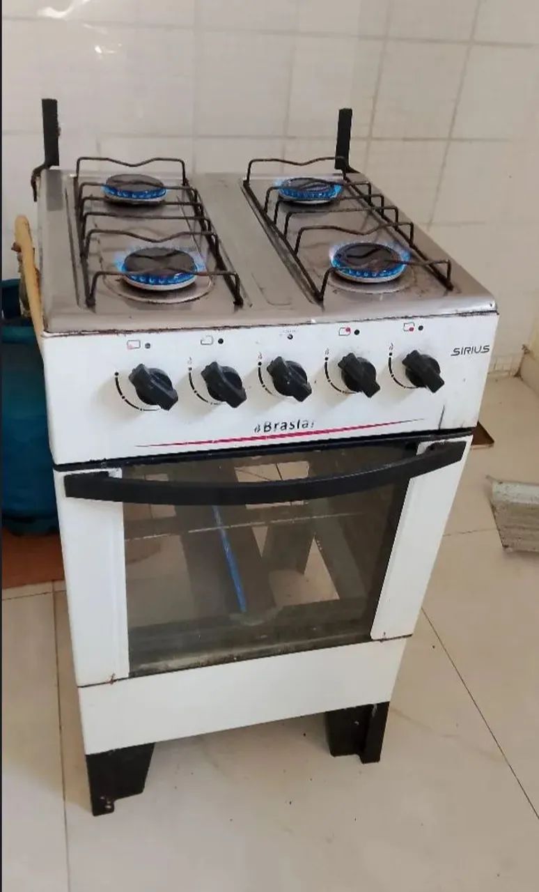 Fogão 4 bocas funcionando perfeitamente  - Foto 4