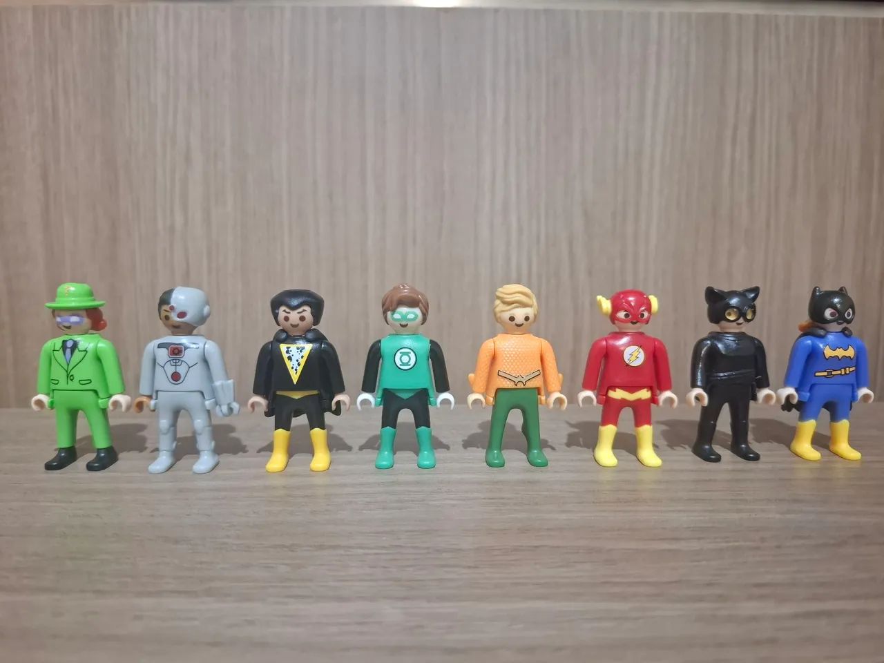 Boneco DC  Kinder  - Foto 3