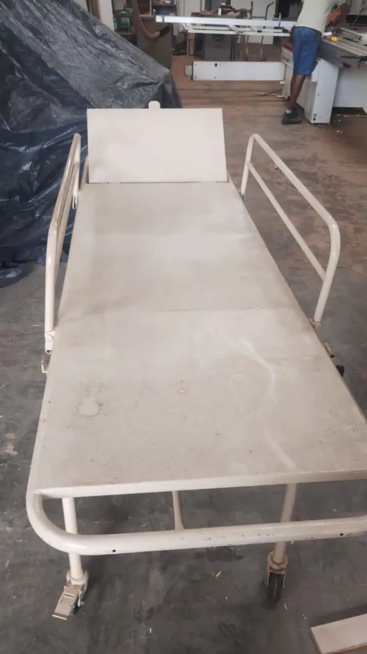 Vendo maca hospitalar
