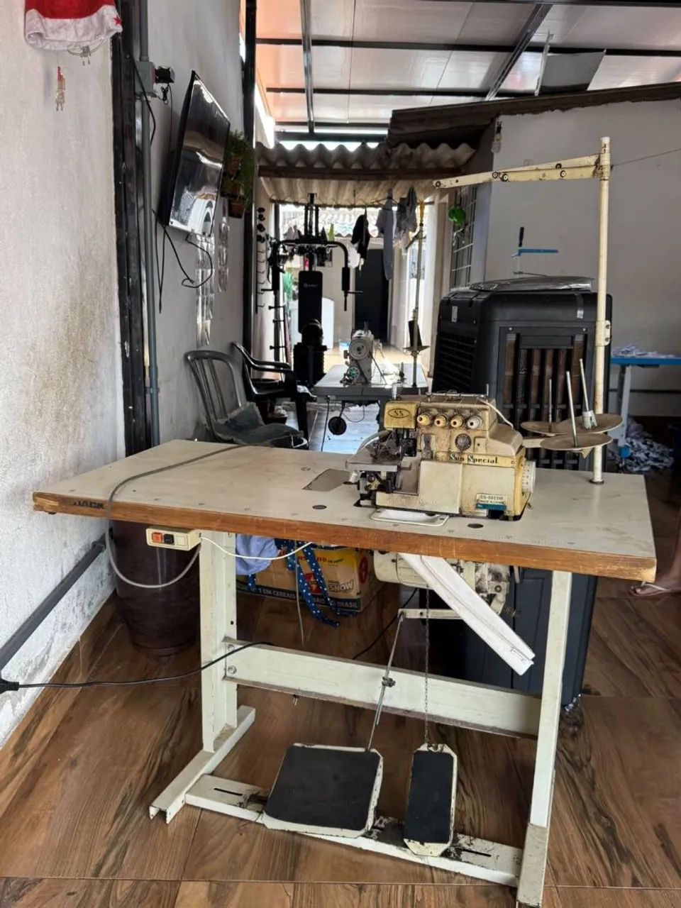 Máquina overloque  - Foto 4