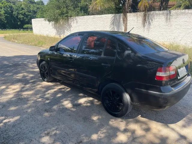 Volkswagen Polo Sedan 1.6 MI Total Flex 8V 4P 2005