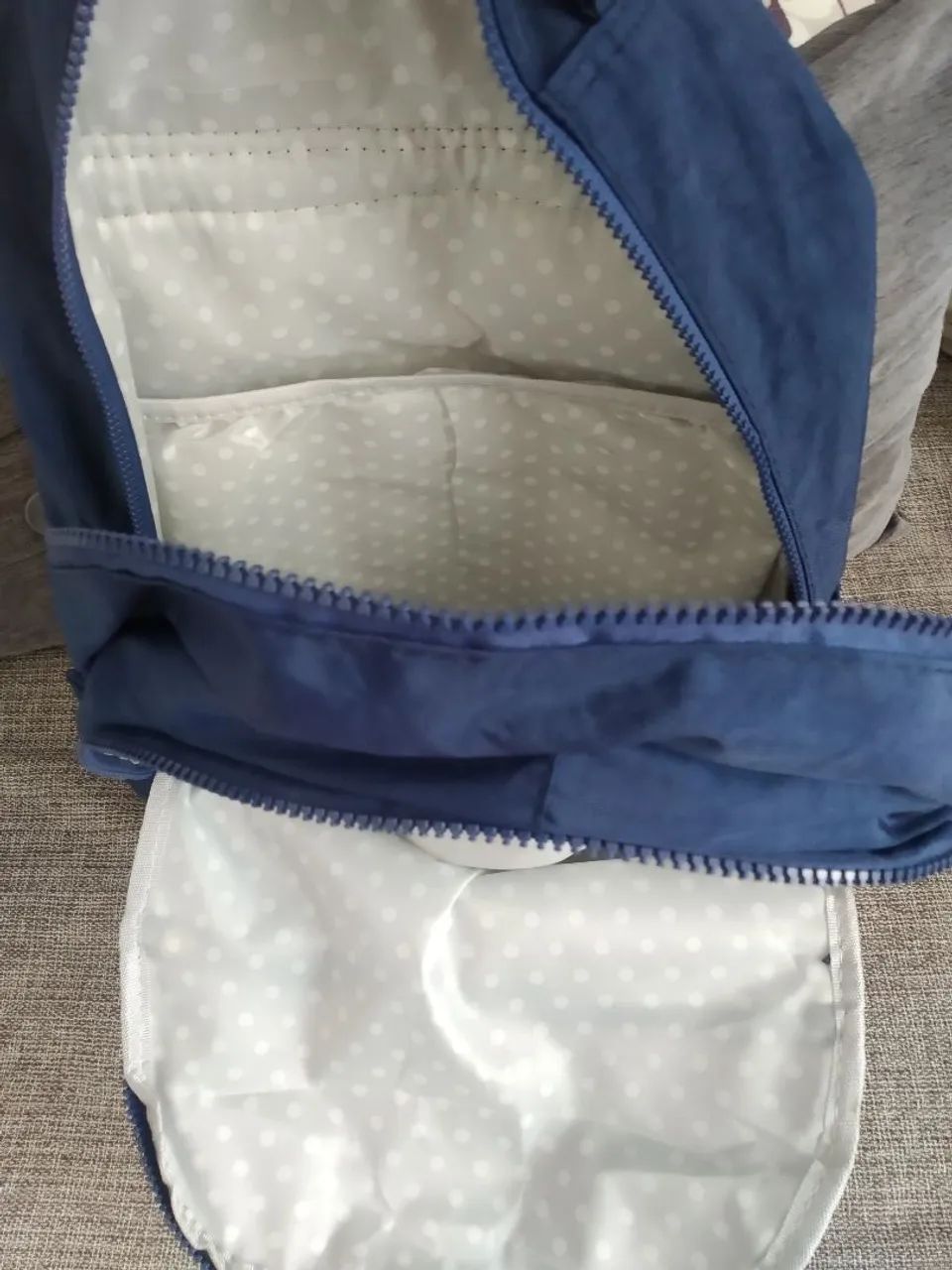 Mochila azul nova grande e com o macaquinho  - Foto 2