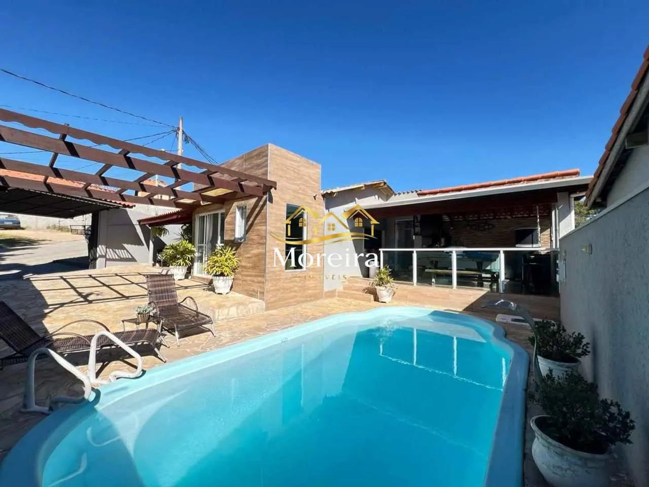 Casa estilo chácara a venda em Mairinque