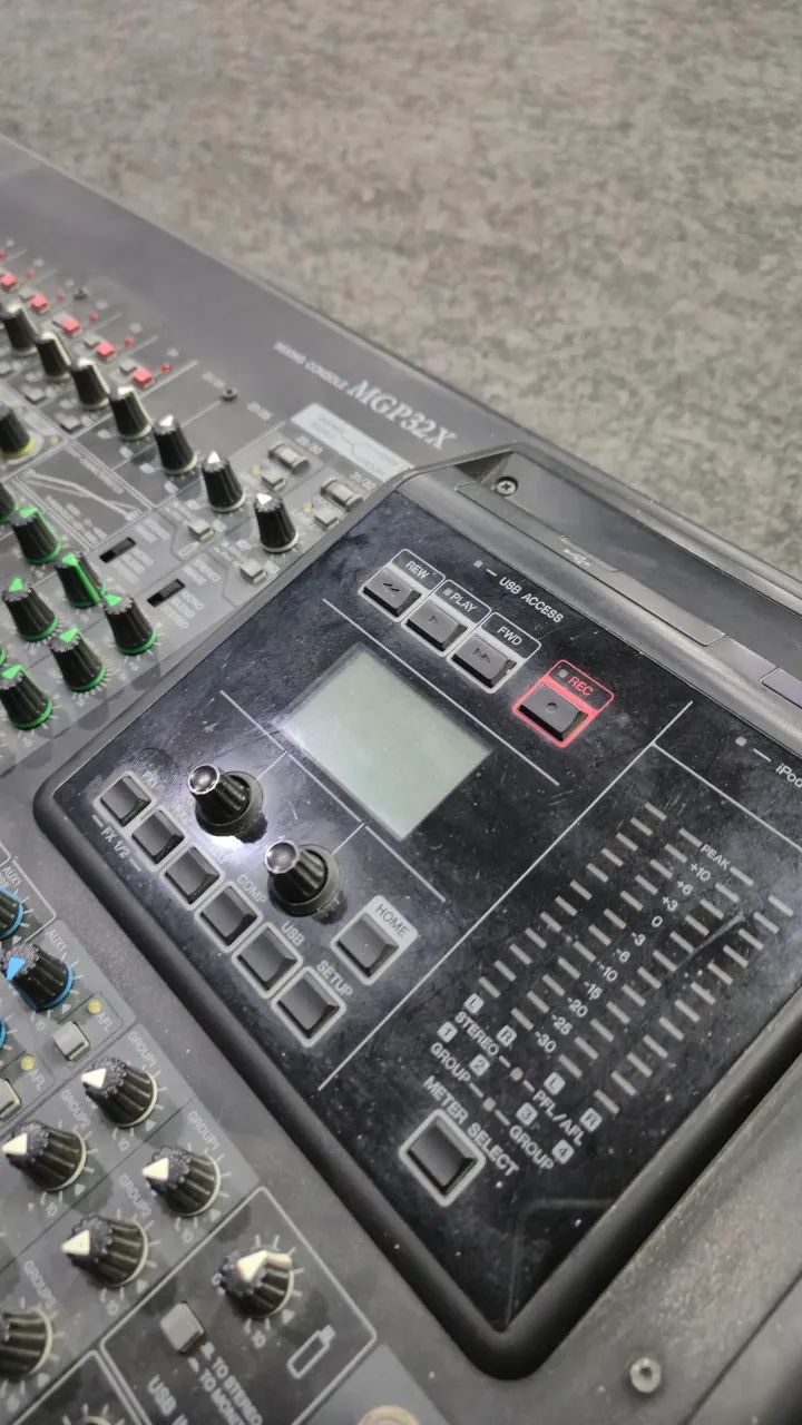 Mesa Yamaha MGP32x  - Foto 2