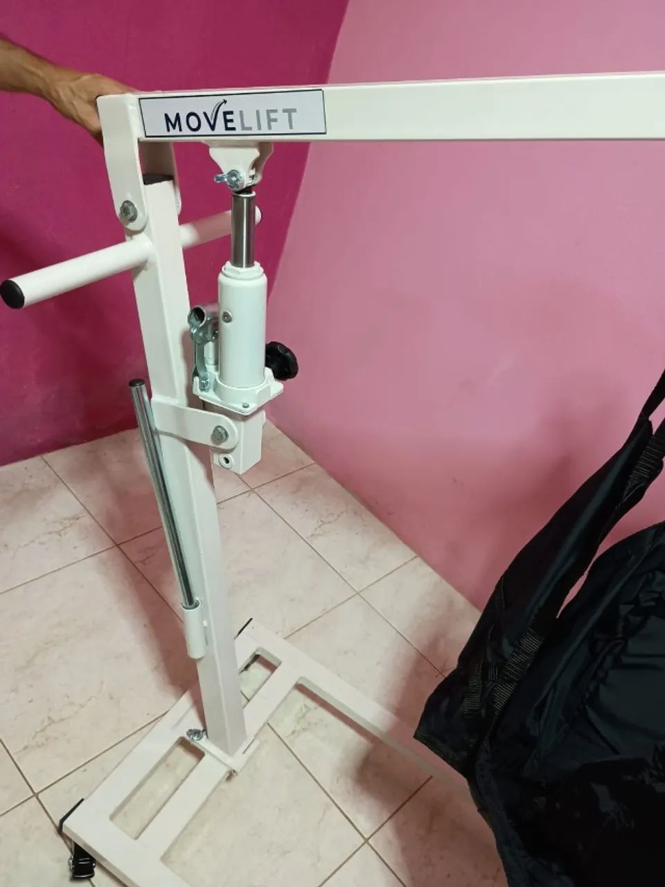 Guindaste hospitalar para movimentação