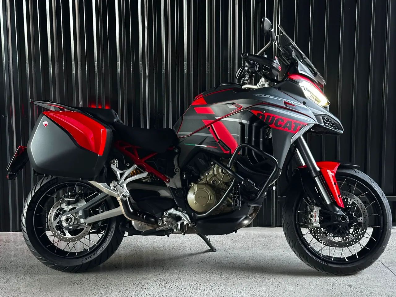 Ducati multstrada v4s 2023