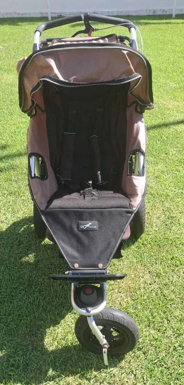 Carrinho de Bebê Importado