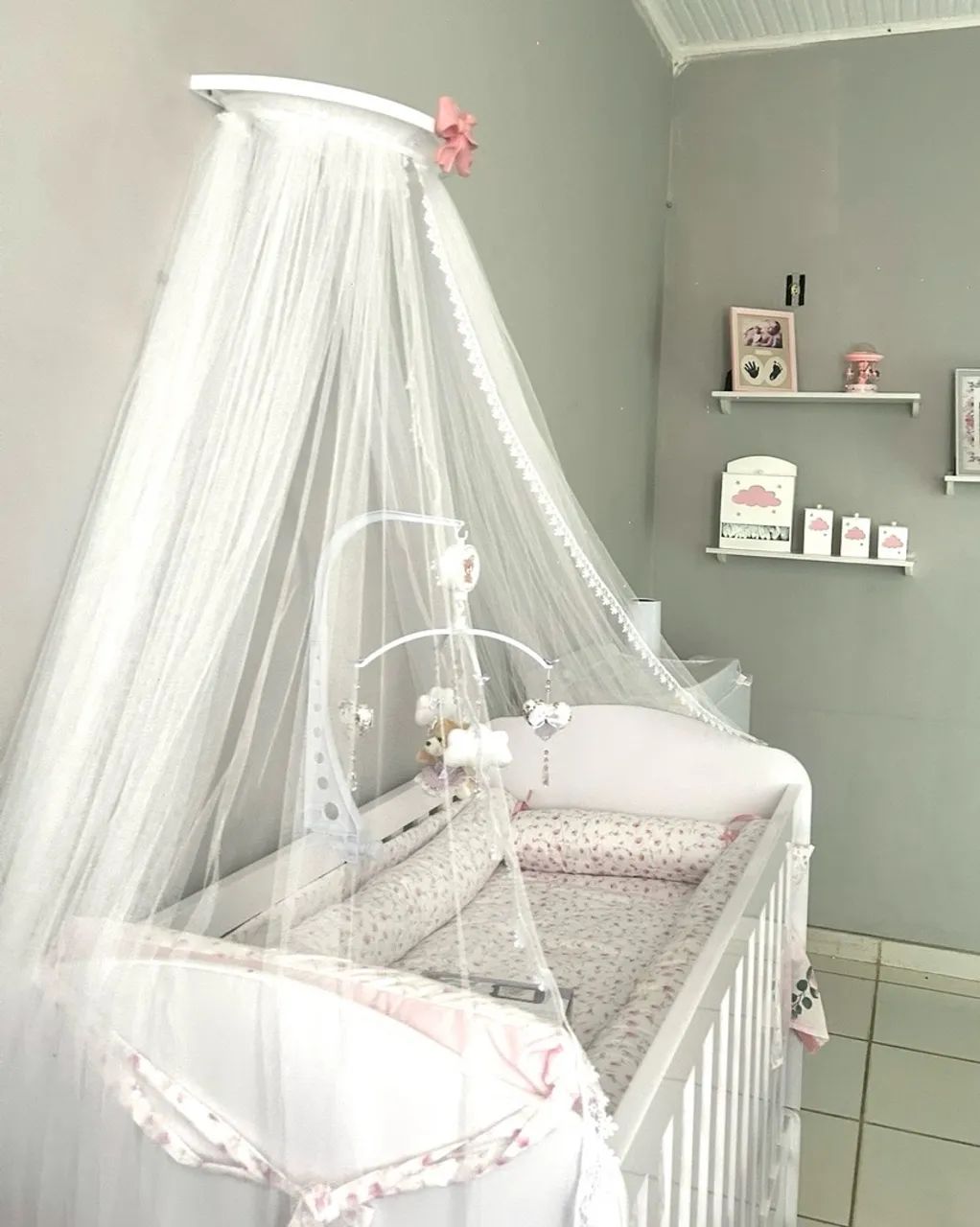 Berço com colchão e cortinado  - Foto 4