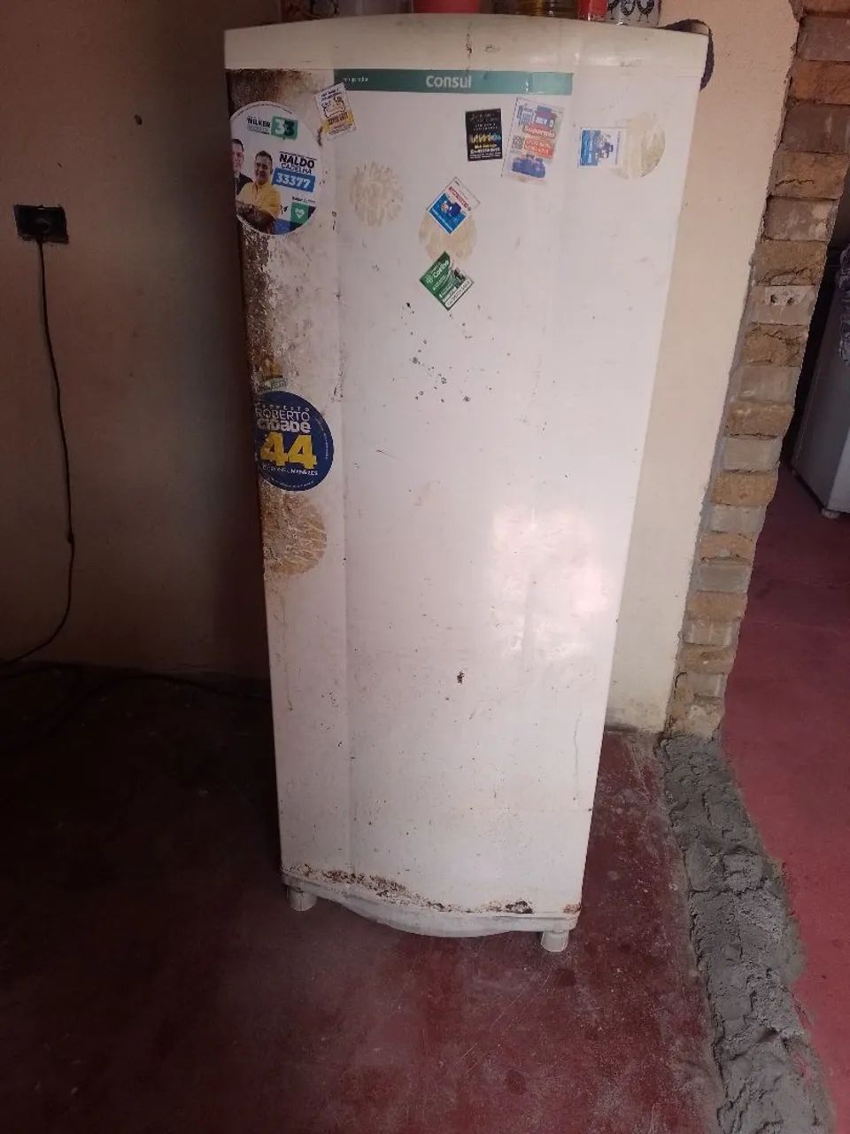 Vendo geladeira 