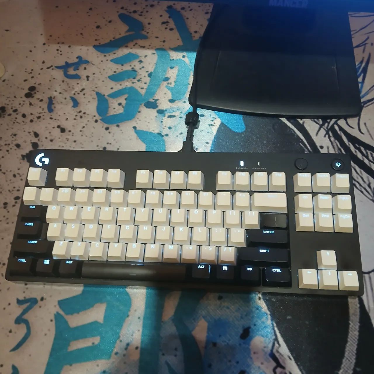 Teclado logitech g pro, branco com preto, troco em teclado magnético 