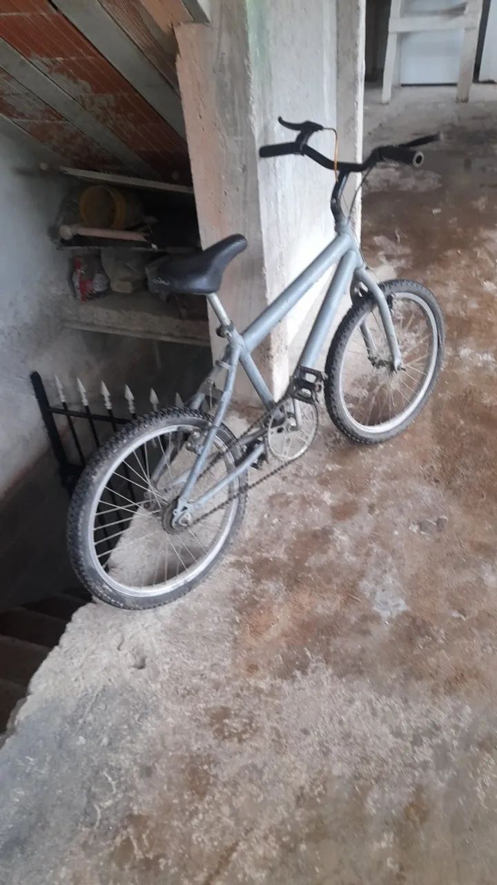 Bicicleta aro 20 usada  - Foto 3