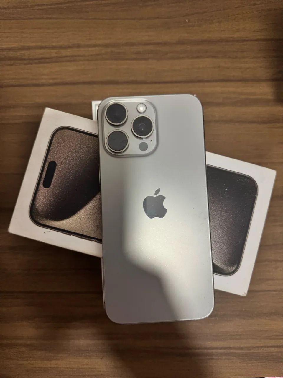iPhone 15 Pro Max - Foto 2