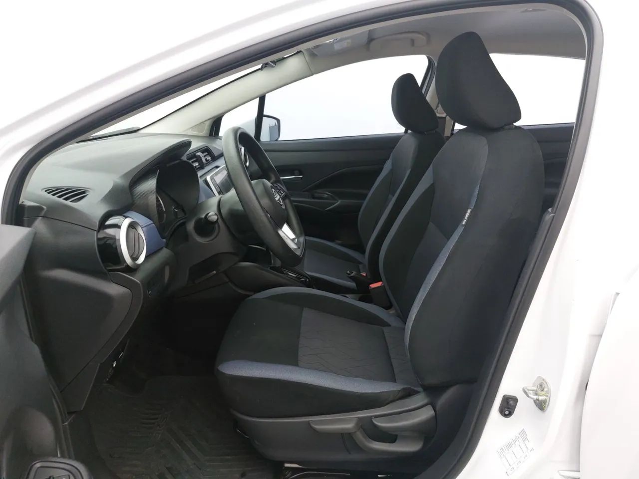 Nissan Versa Advance 1.6 16V Flex Aut., foto 16 de 18