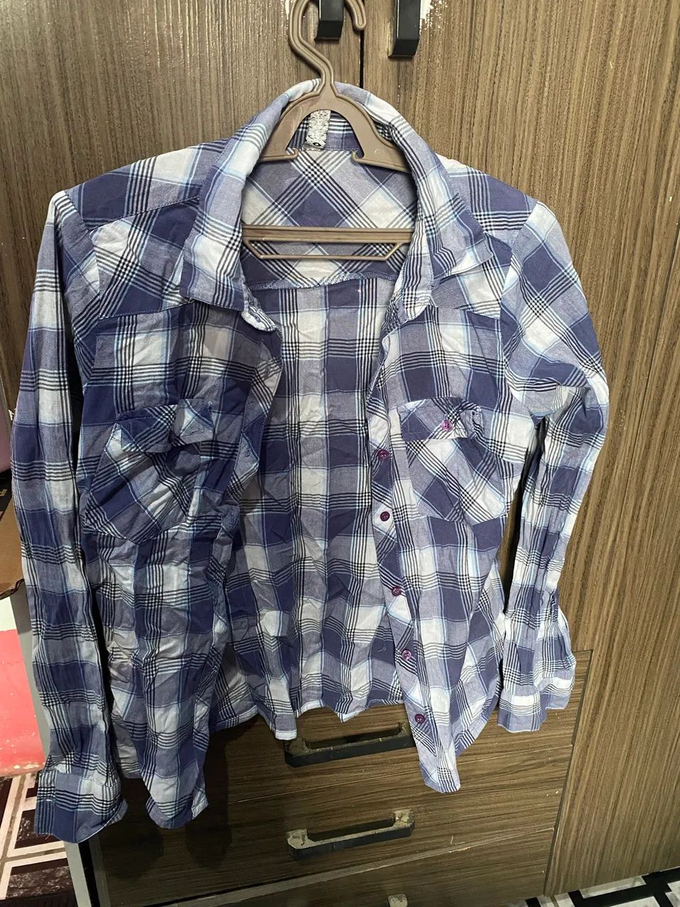 Peças de roupas diversas masculina e feminina 