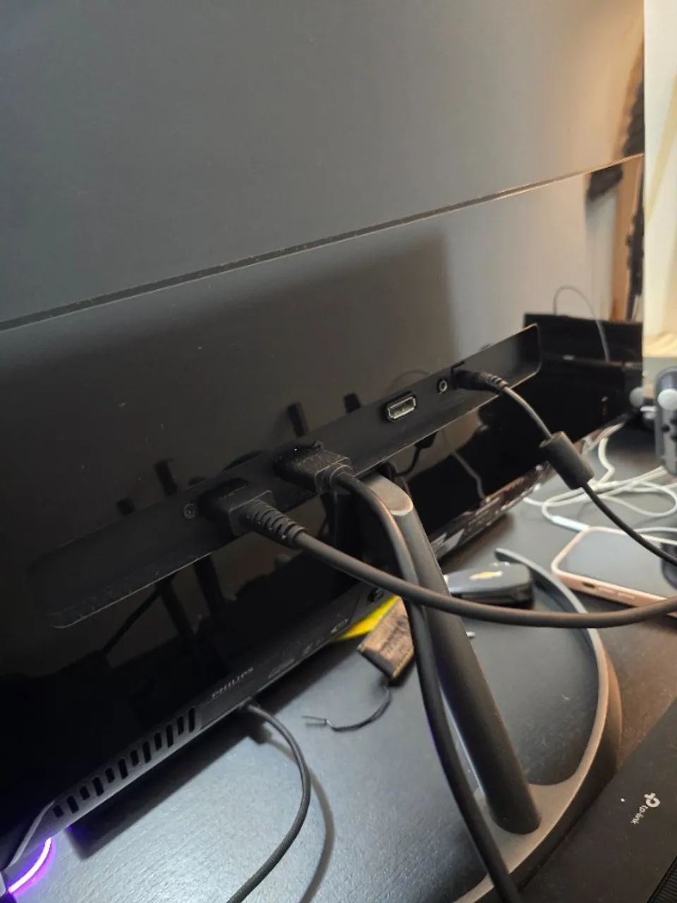 Monitor Philips  27" polegadas 4K IPS - Foto 4