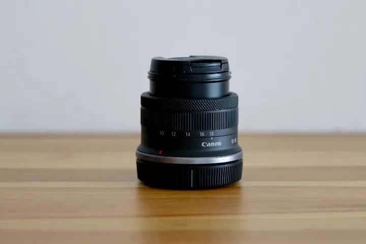 Lente Canon RF-S 10-18mm f/4.5-6.3 IS STM - Foto 2