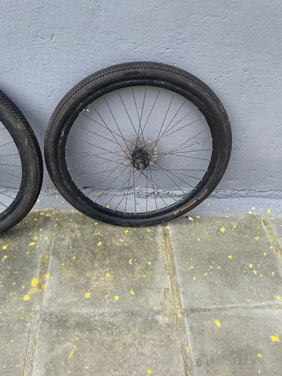 Par de pneus aro 29