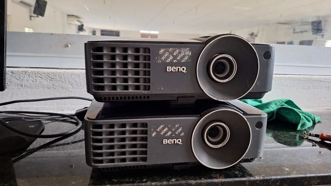 2 projetor Benq MS502 DLP