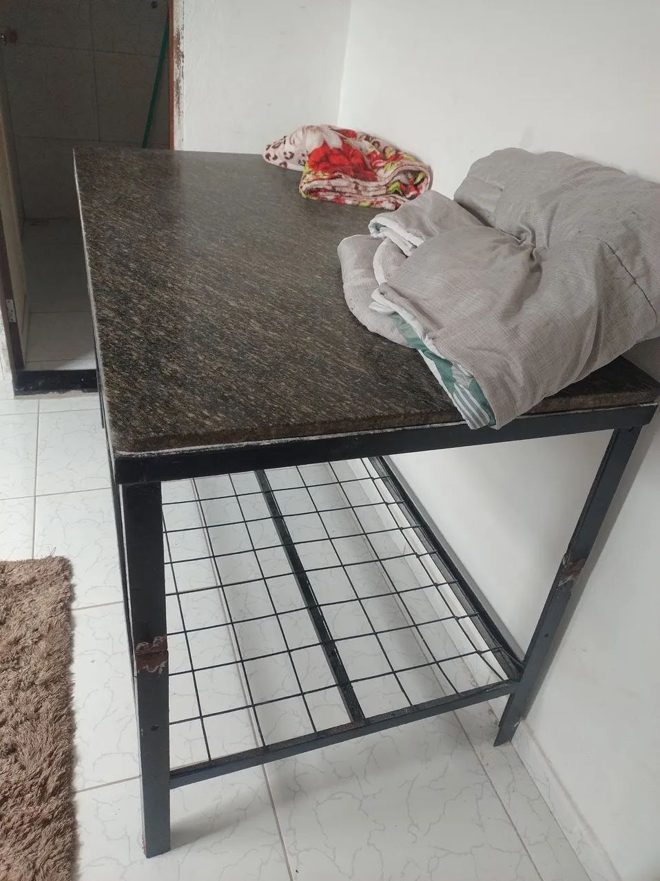 Mesa industrial de mármore  - Foto 5